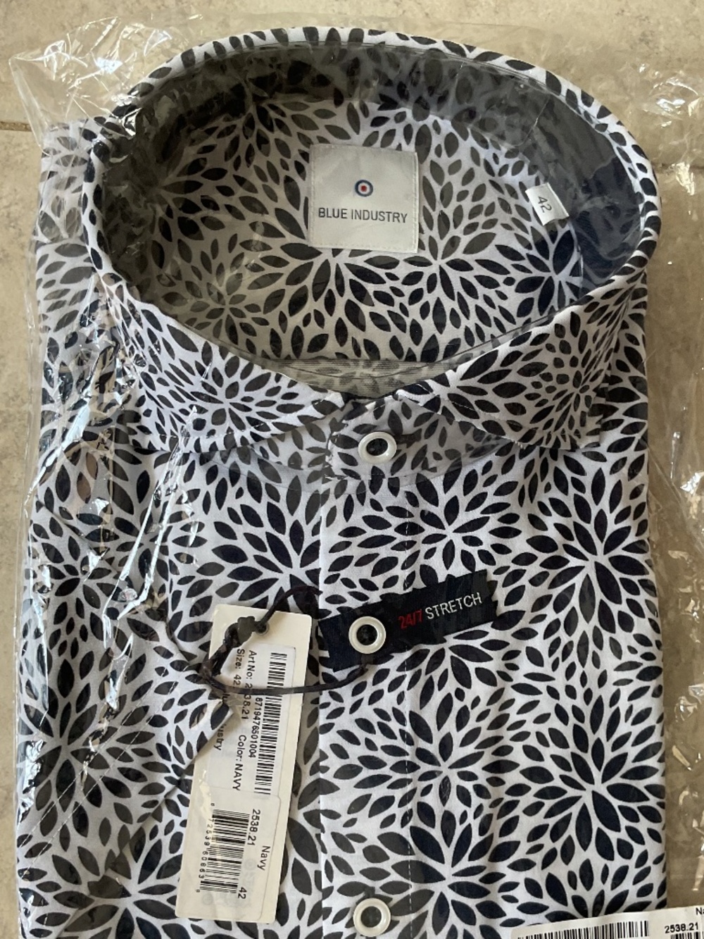 💐NWT💐 Blue Industry Short Sleeve Shirt Flowers Navy - size 42